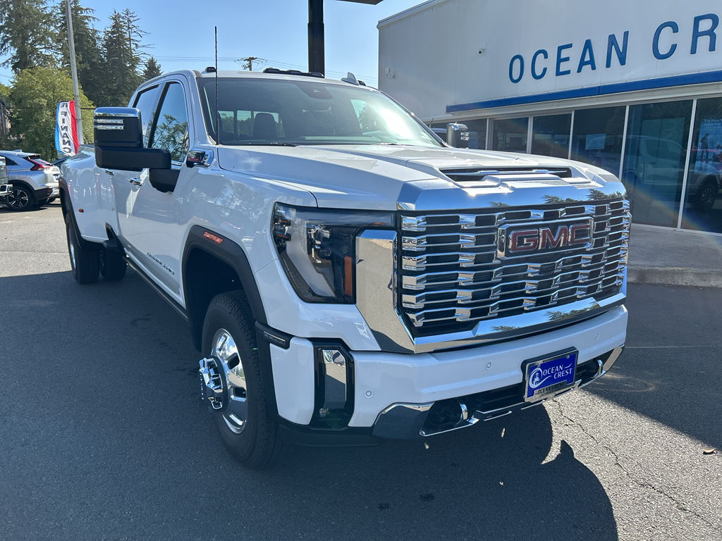 2025 Gmc Sierra 3500 HD Denali photo 2