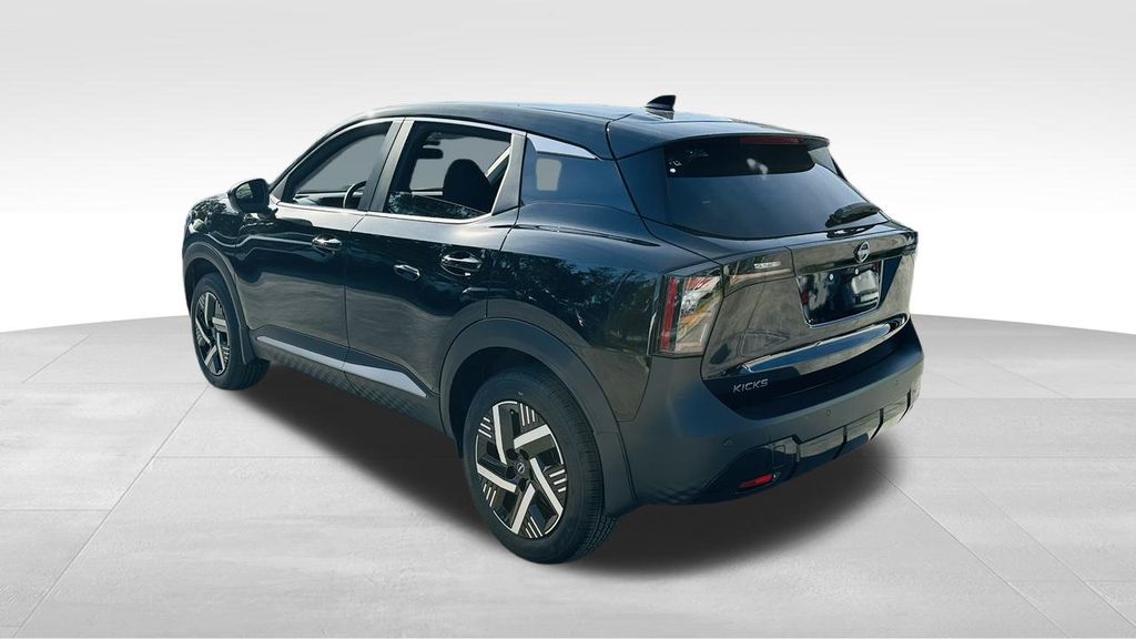 2026 Nissan Kicks SV photo 3