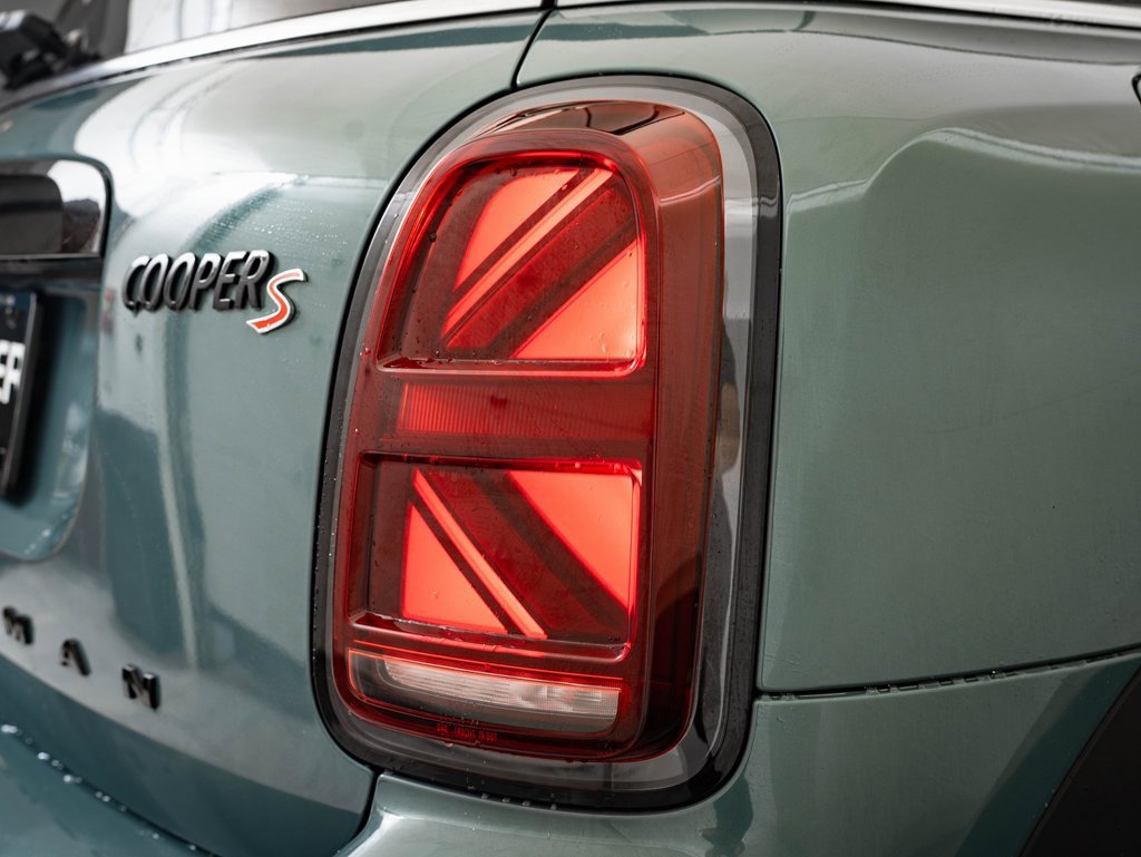 2022 Mini Cooper S ALL4 photo 17