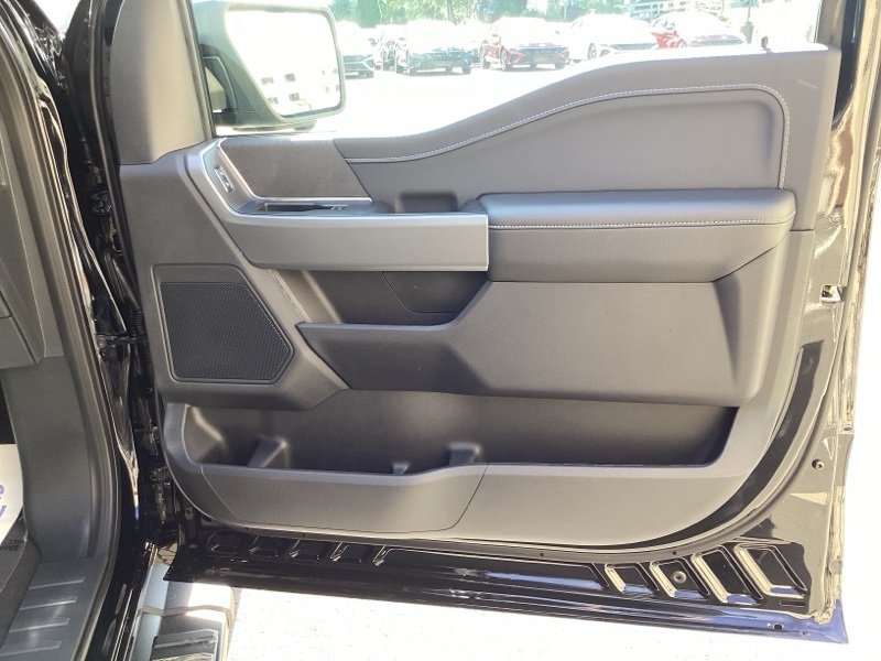 2025 Ford F-150 XLT photo 12