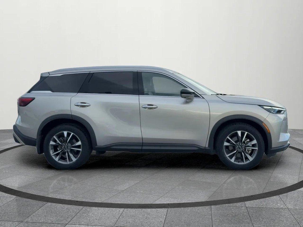 2024 Infiniti QX60 Luxe photo 3