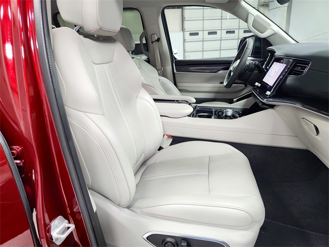 2024 Jeep Wagoneer Base photo 39