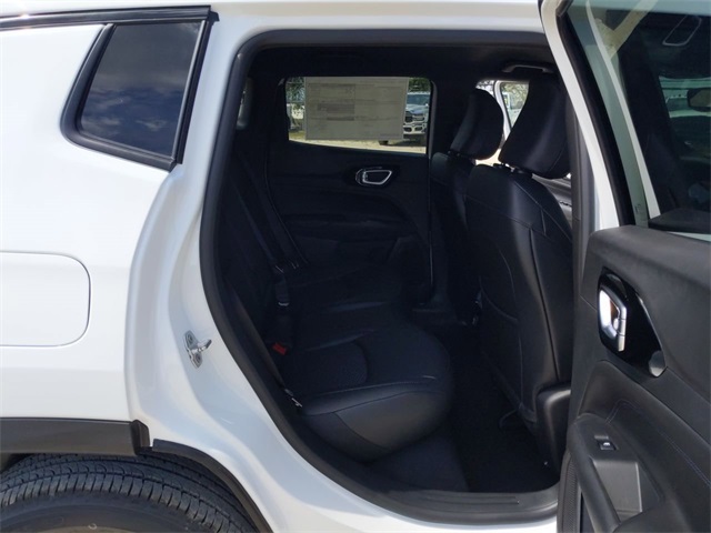 2026 Jeep Compass Latitude photo 24