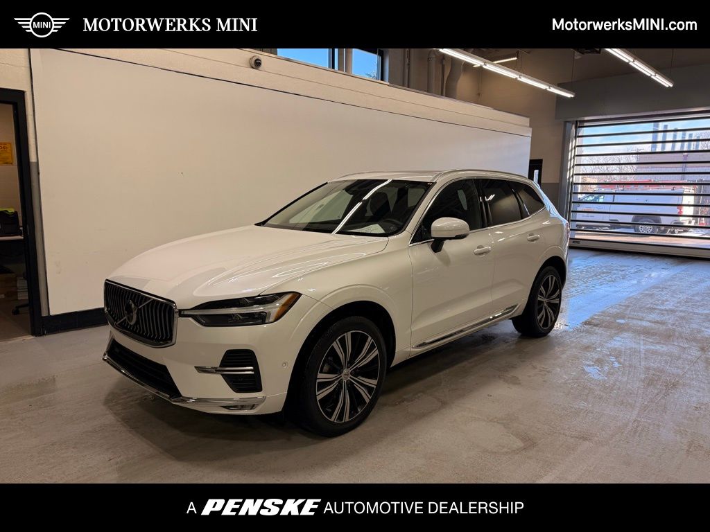 2023 Volvo XC60 Plus's photo