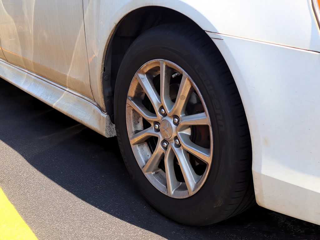 2015 Mitsubishi Lancer ES photo 7