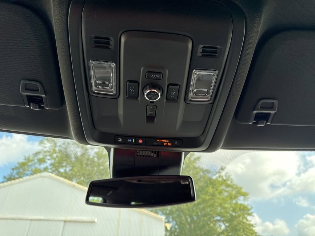2025 Chevrolet Tahoe Premier photo 29