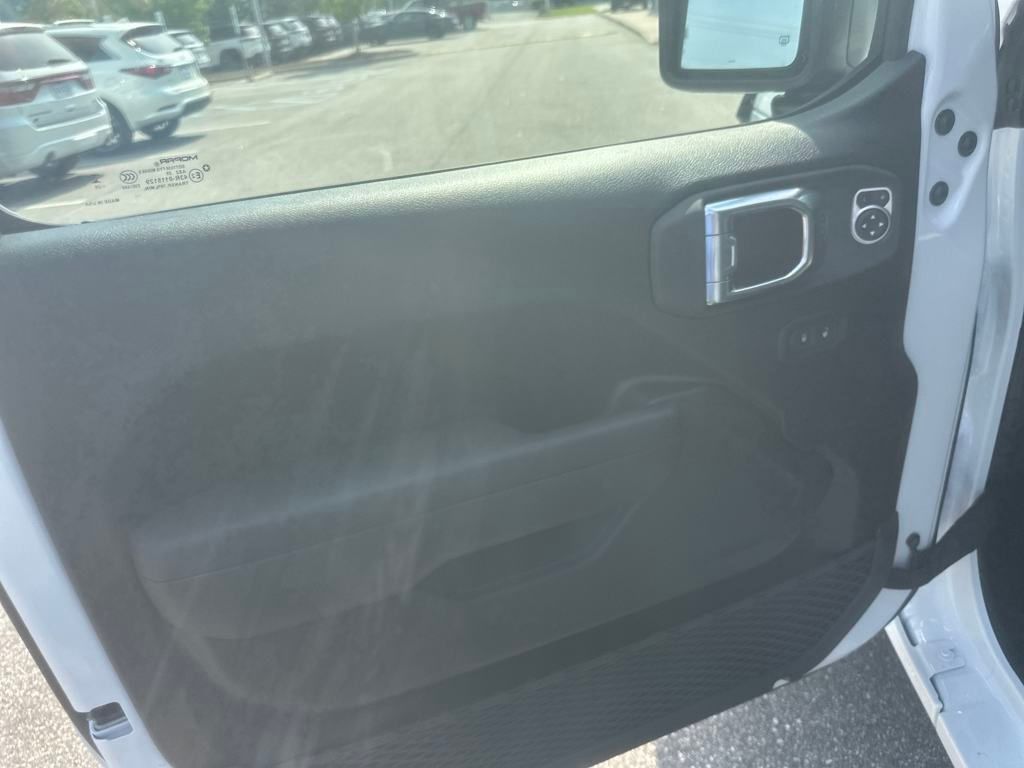 2025 Jeep Wrangler Sport S photo 18