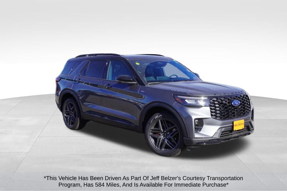 2025 Ford Explorer ST-LINE's photo