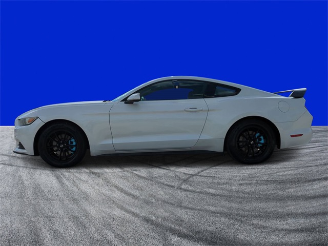2017 Ford Mustang V6 photo 6