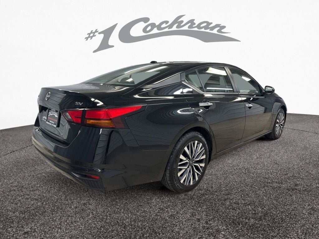 2023 Nissan Altima 2.5 SV photo 21