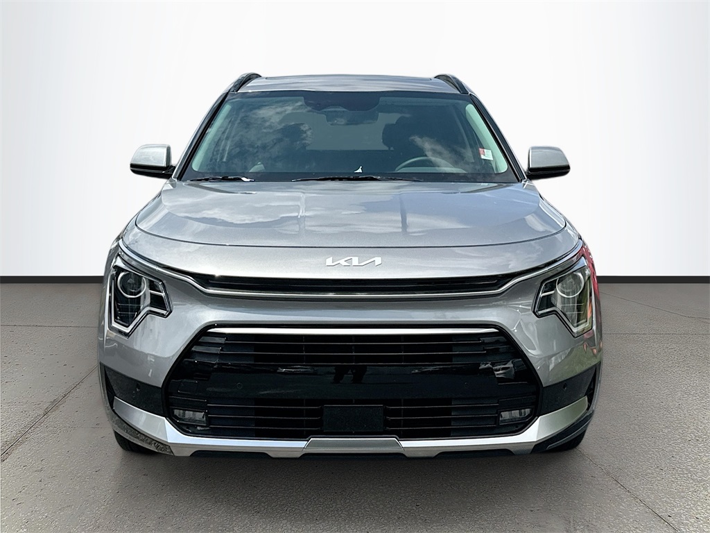 2025 Kia Niro SX photo 2