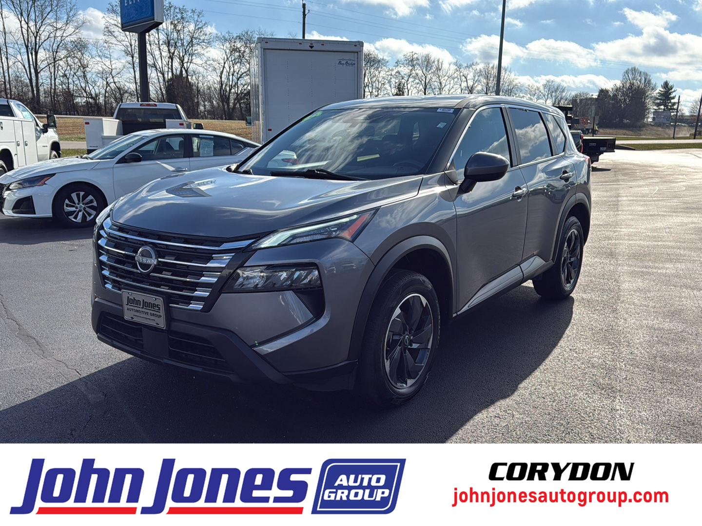 2024 Nissan Rogue SV's photo