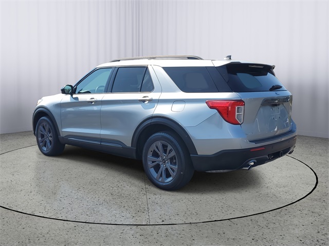 2023 Ford Explorer XLT photo 3