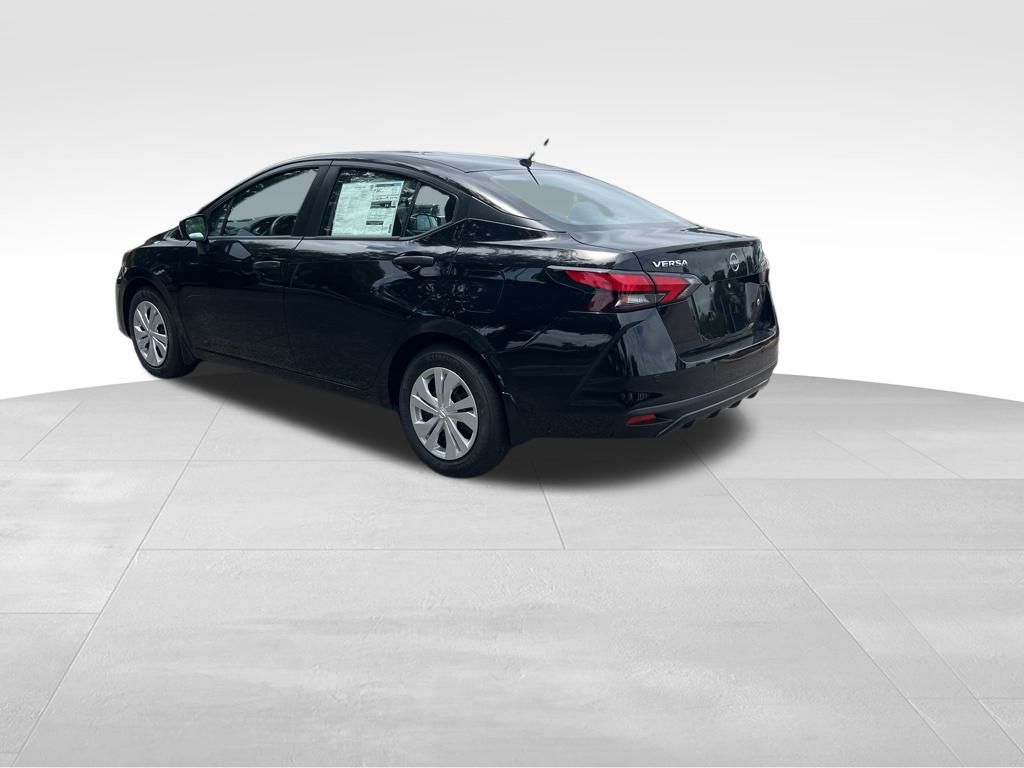 2025 Nissan Versa S photo 2