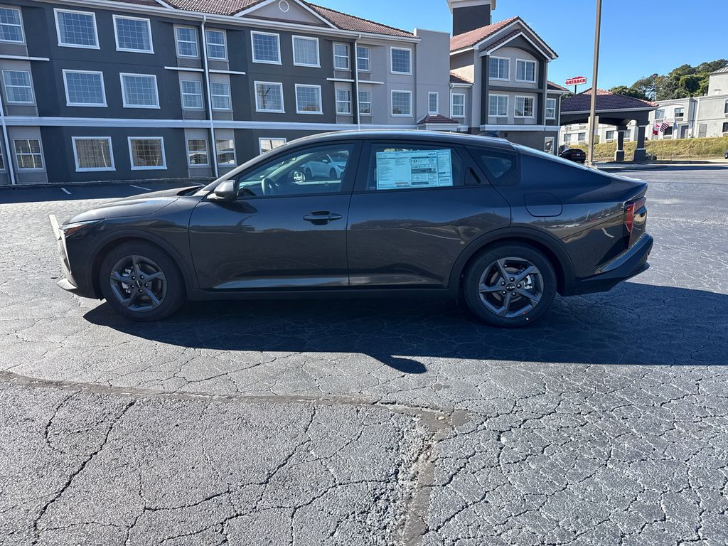2025 Kia K4 LXS photo 4