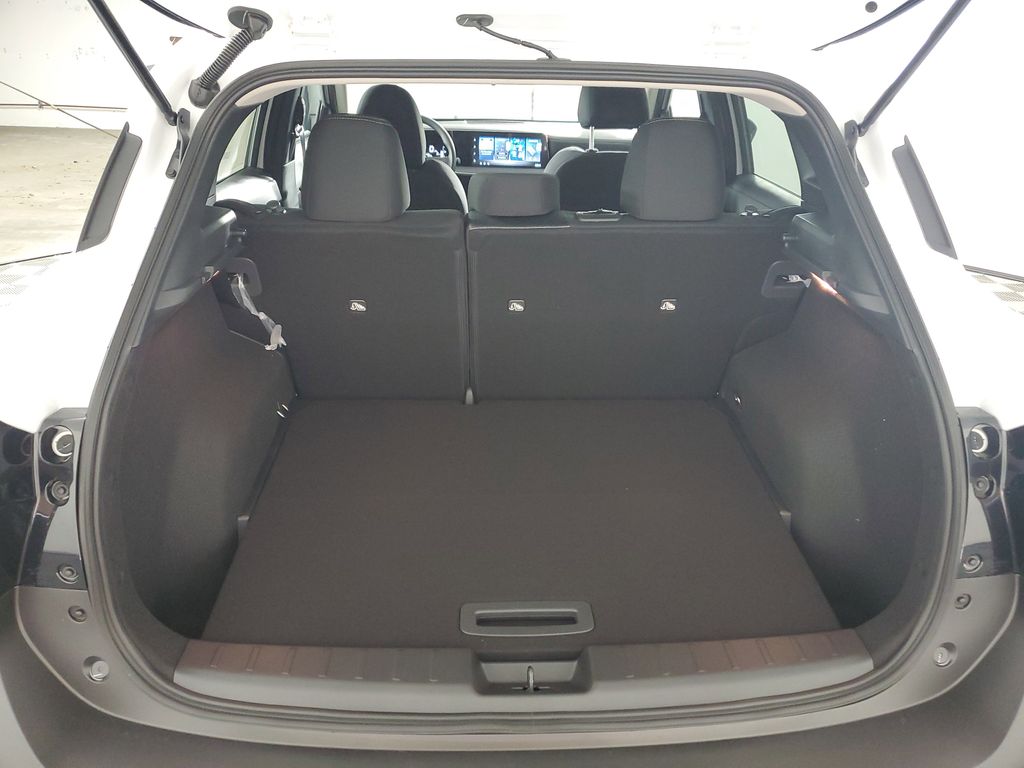 2026 Nissan Kicks SV photo 27