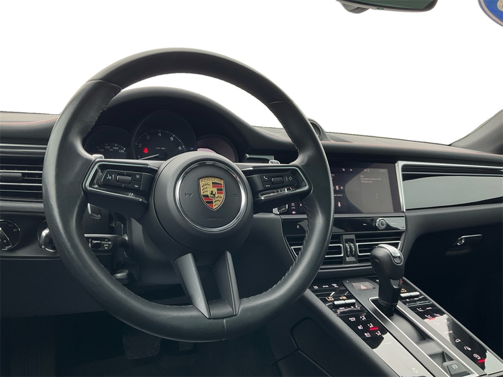 2023 Porsche Macan Base photo 15