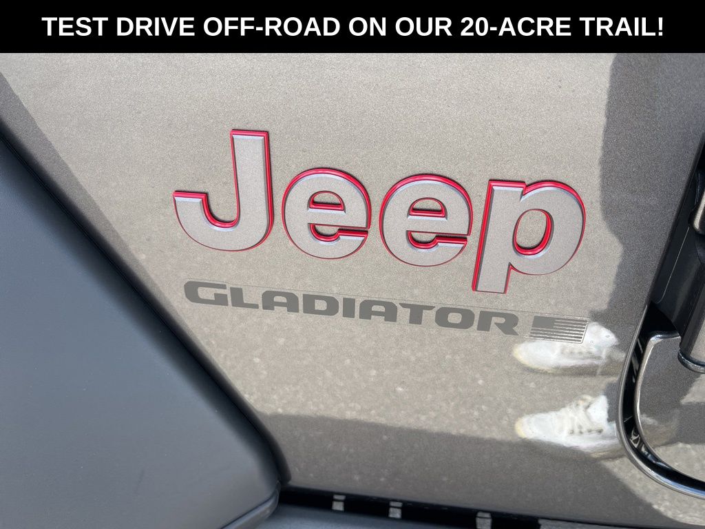 2025 Jeep Gladiator Rubicon photo 9