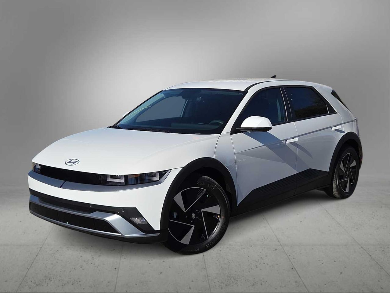 2026 Hyundai IONIQ 5 SEL's photo