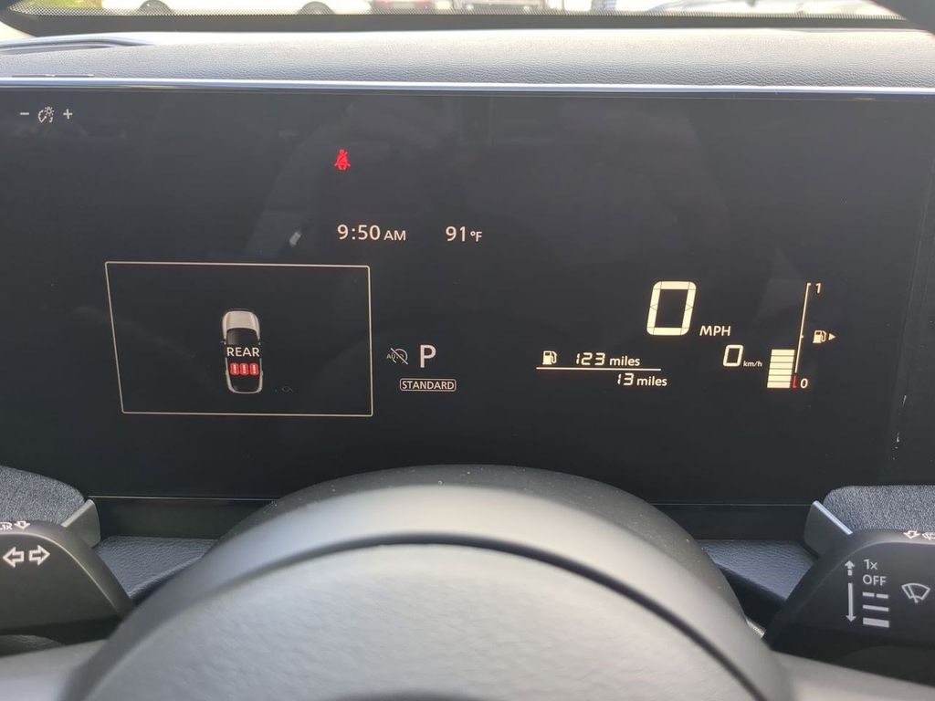 2025 Nissan Kicks SV photo 26
