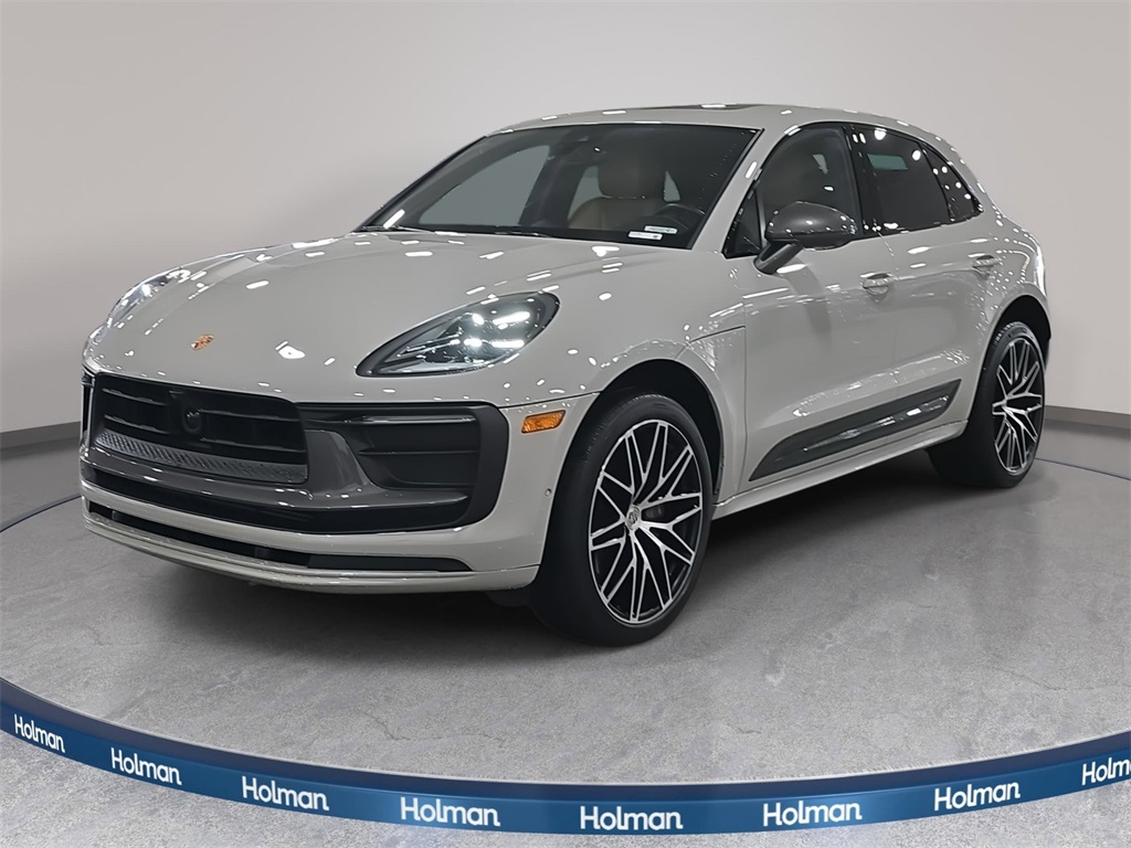 2023 Porsche Macan T's photo
