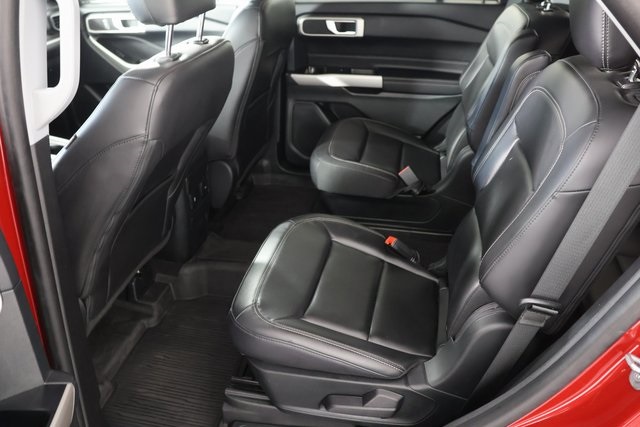 2023 Ford Explorer XLT photo 18