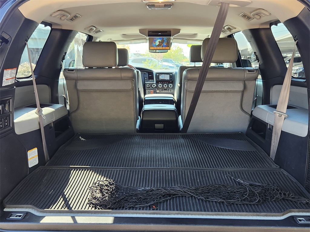 2018 Toyota Sequoia Platinum photo 12