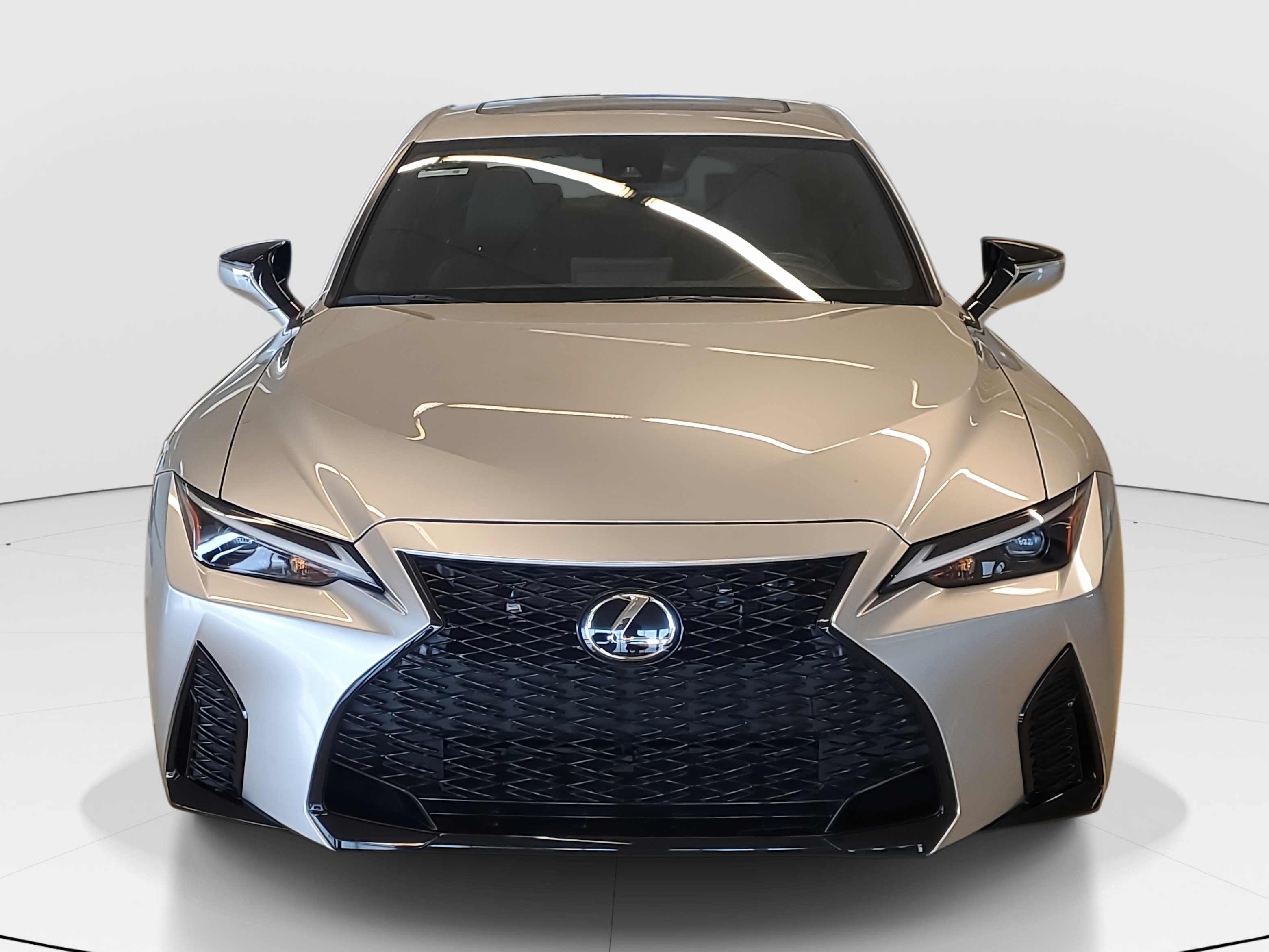 2025 Lexus IS 350 F SPORT photo 4