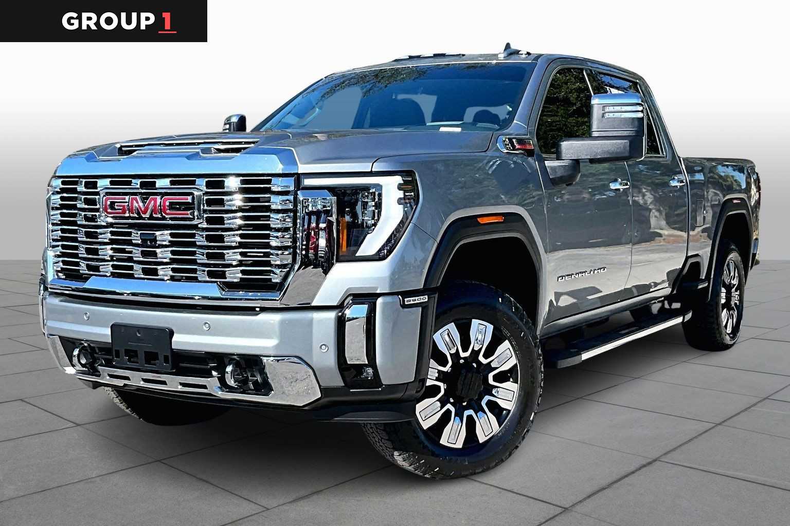 2025 GMC Sierra Denali's photo