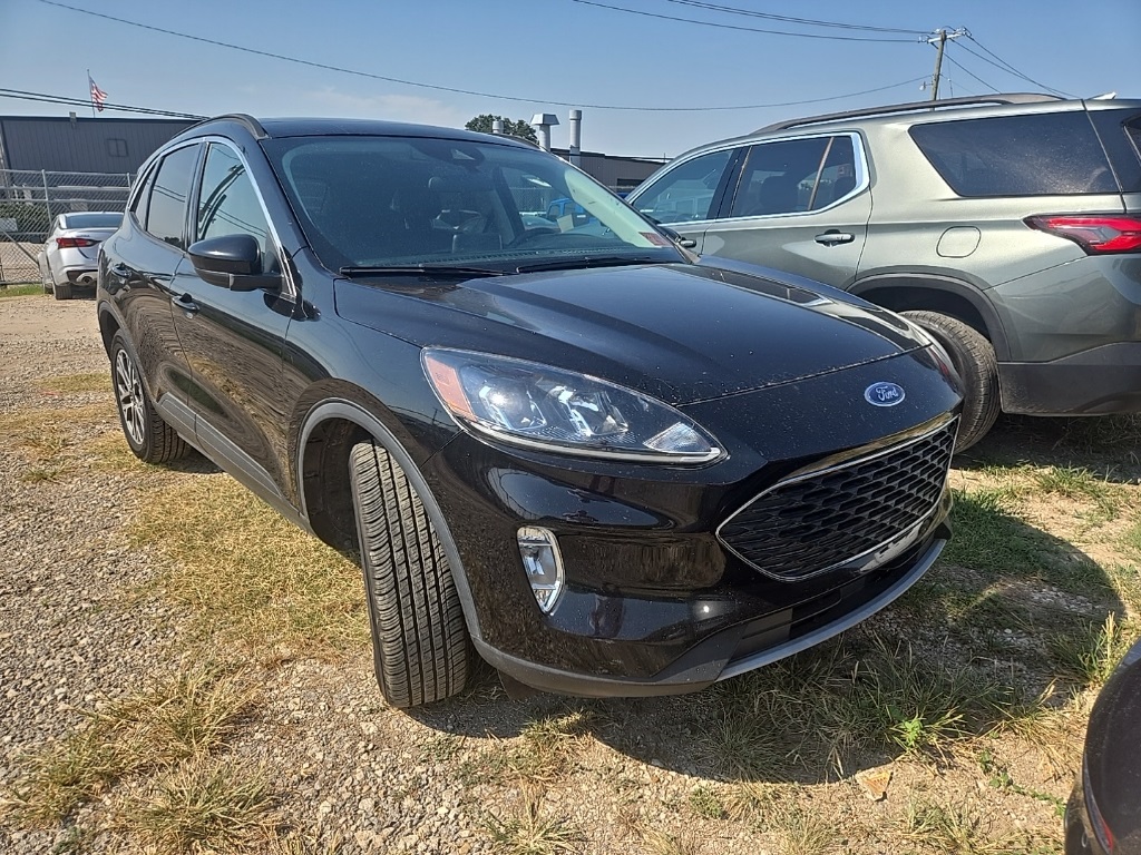 2022 Ford Escape SEL photo 3