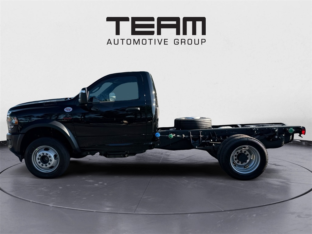 2024 Ram 5500 Tradesman photo 4