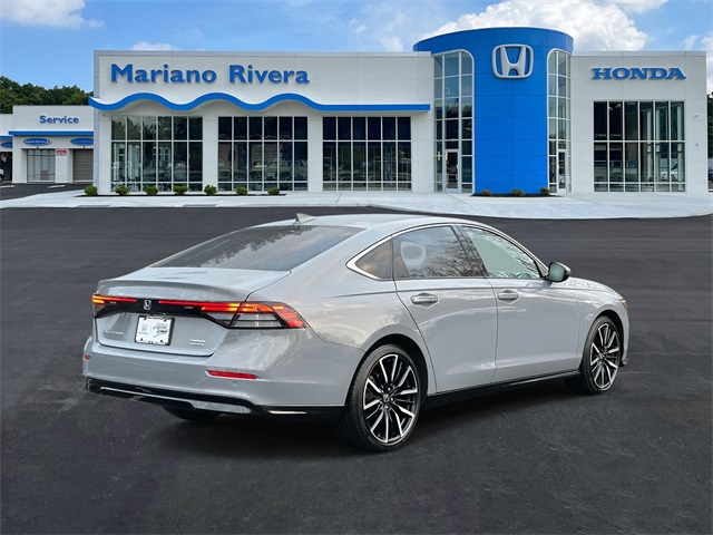 2024 Honda Accord Hybrid Touring photo 3