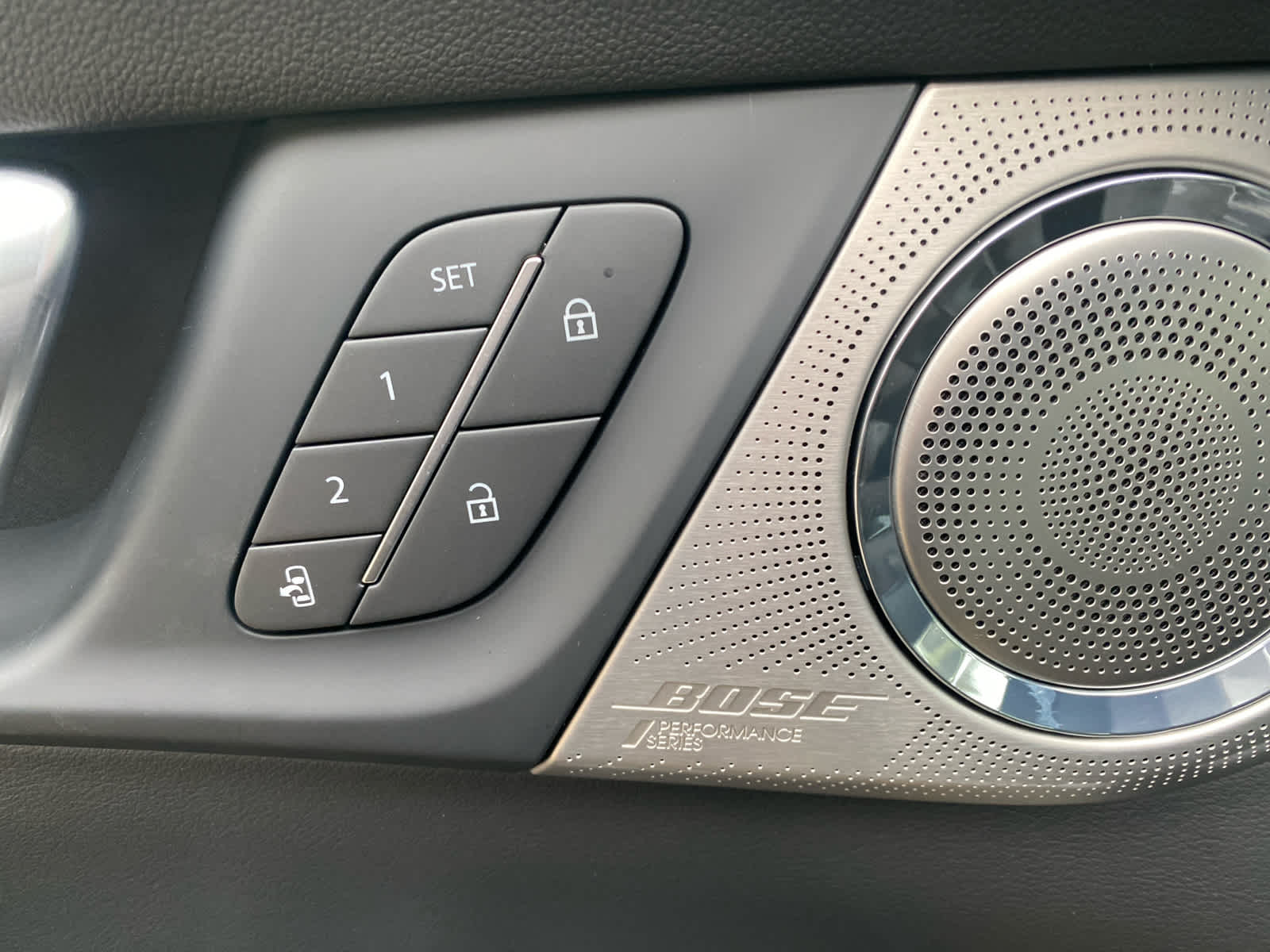 2026 Buick Enclave Avenir photo 11