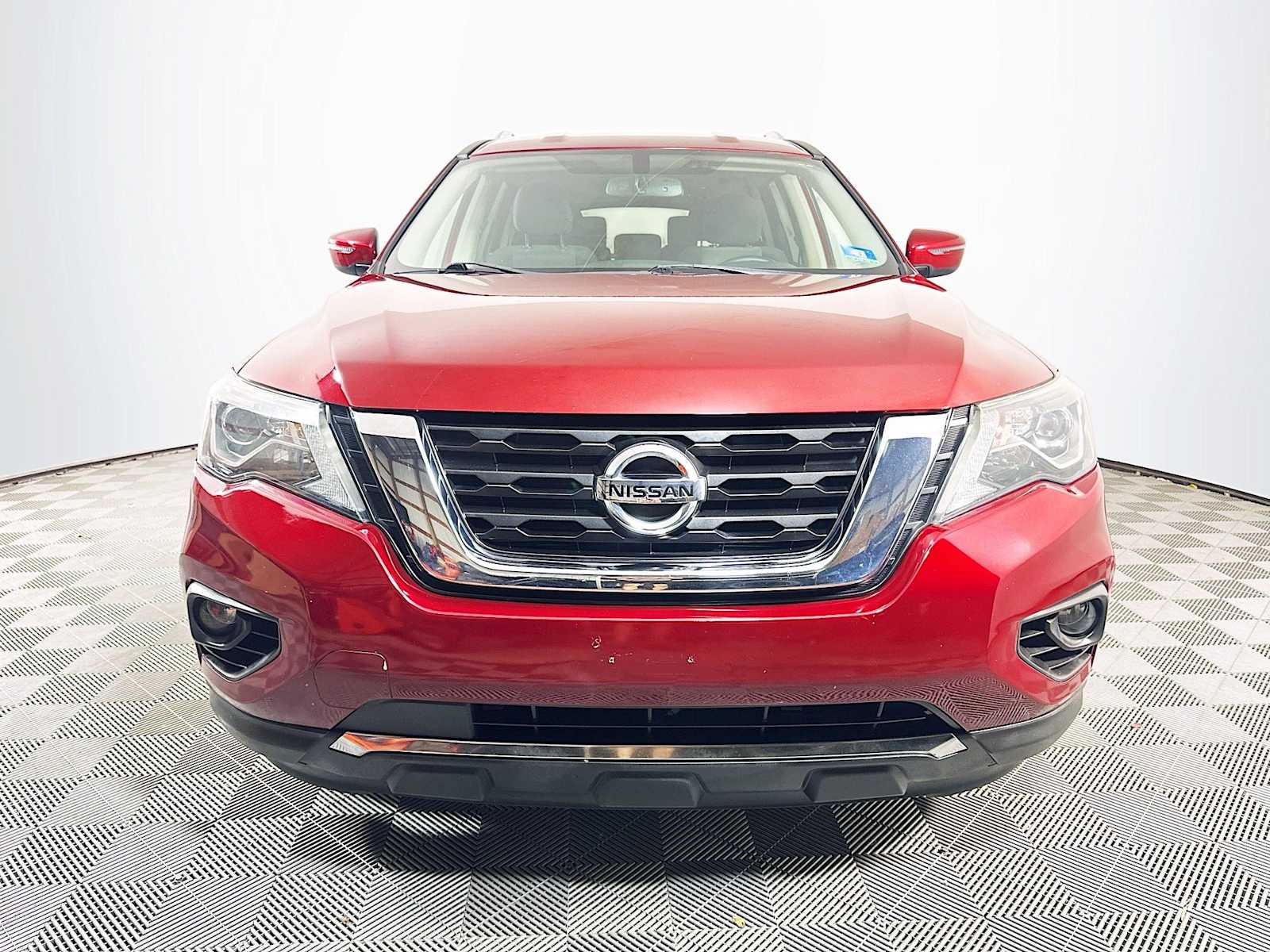 2020 Nissan Pathfinder SV photo 2