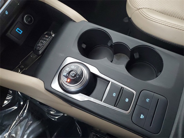 2020 Ford Escape SEL photo 21