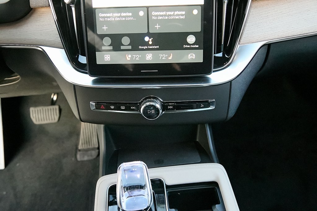 2026 VOLVO XC90 - Image 14