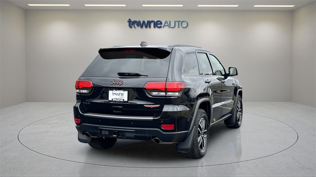 2021 Jeep Grand Cherokee Trailhawk photo 2