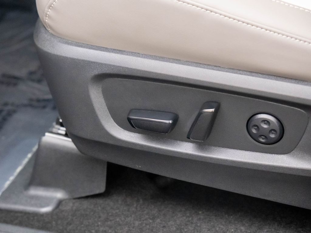 2026 Infiniti QX60 Pure AWD photo 14