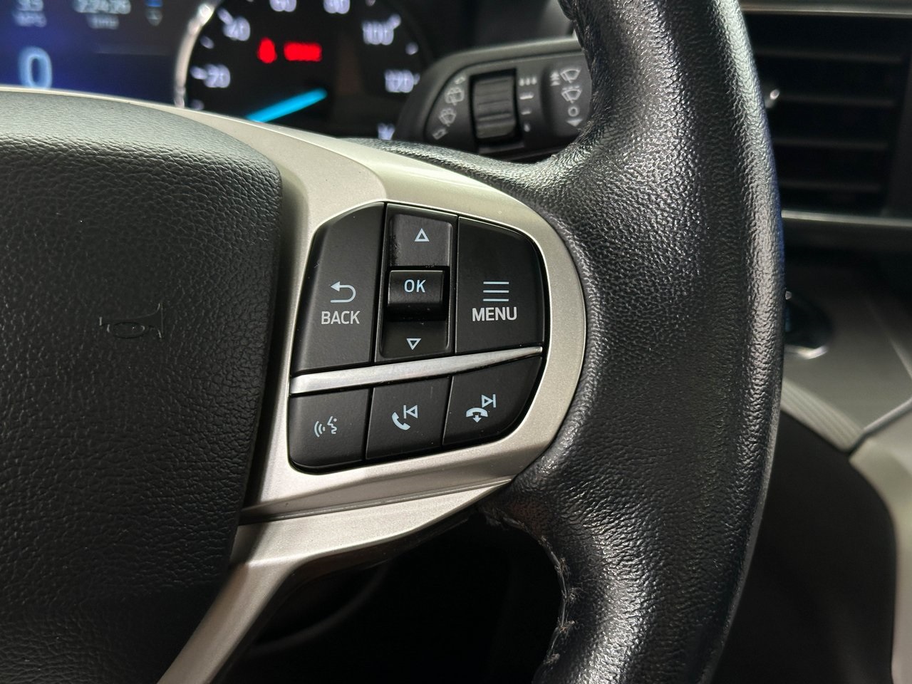 2022 Ford Explorer XLT photo 25