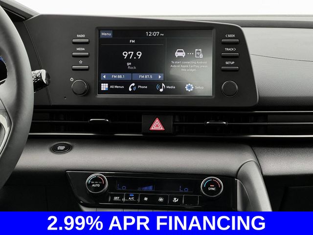 2025 Hyundai Elantra SEL Sport photo 18