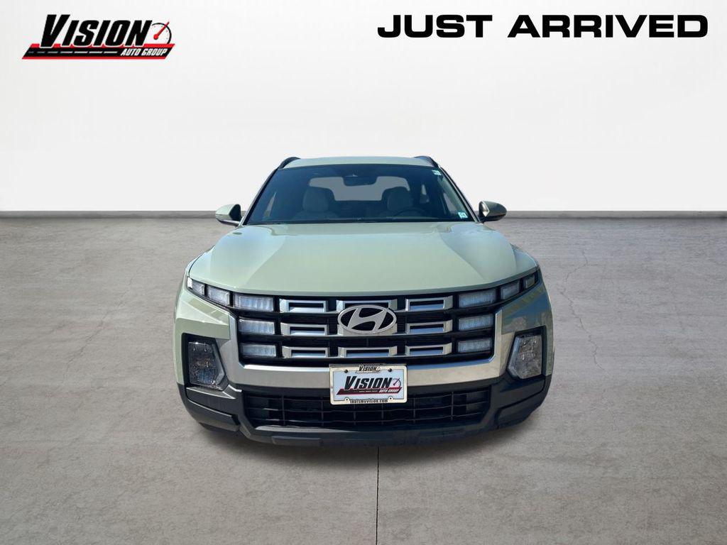 2025 Hyundai Santa Cruz SEL photo 2