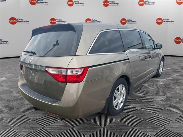 2012 Honda Odyssey LX photo 5