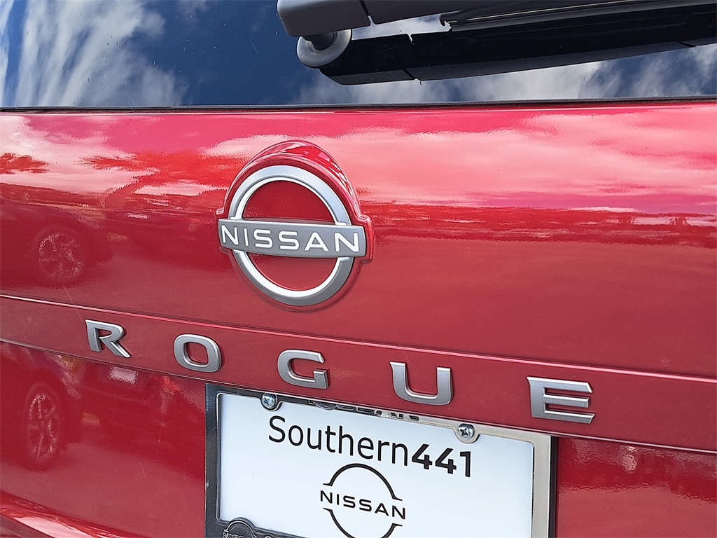 2026 Nissan Rogue SV photo 9
