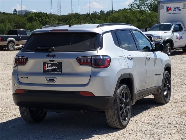 2026 Jeep Compass Latitude Altitude photo 7