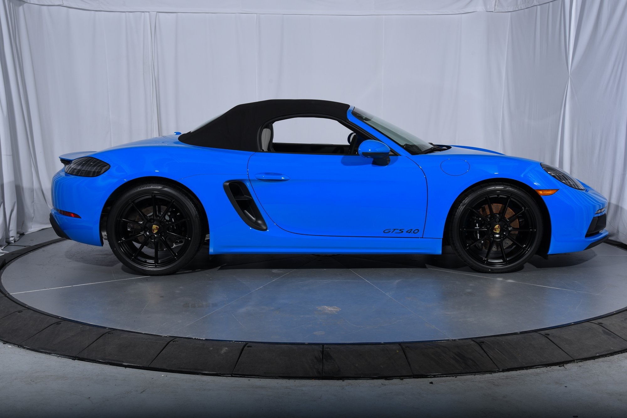 2025 Porsche Boxster GTS 4.0 photo 11