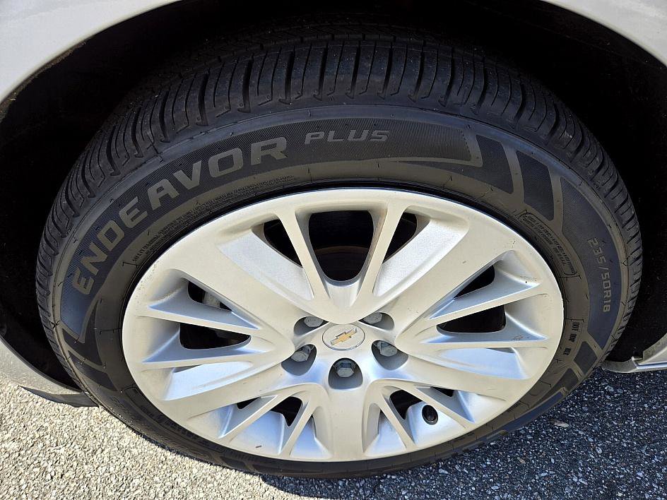 2016 Chevrolet Impala LS photo 13