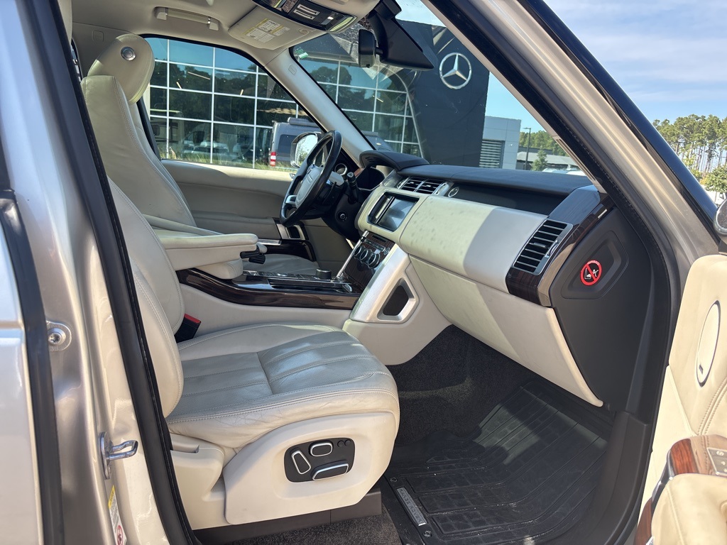 2015 Land Rover Range Rover SuperCharged photo 44