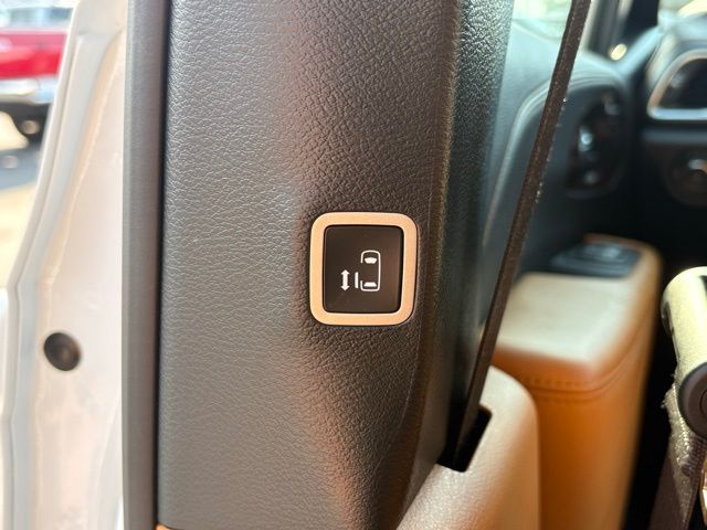 2023 Chrysler Pacifica Hybrid Pinnacle photo 30