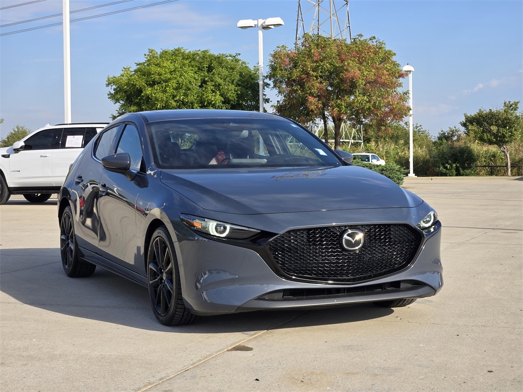 2020 Mazda Mazda3 Premium photo 3
