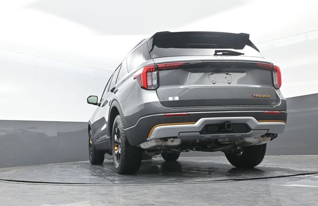 2026 Ford Explorer photo 3